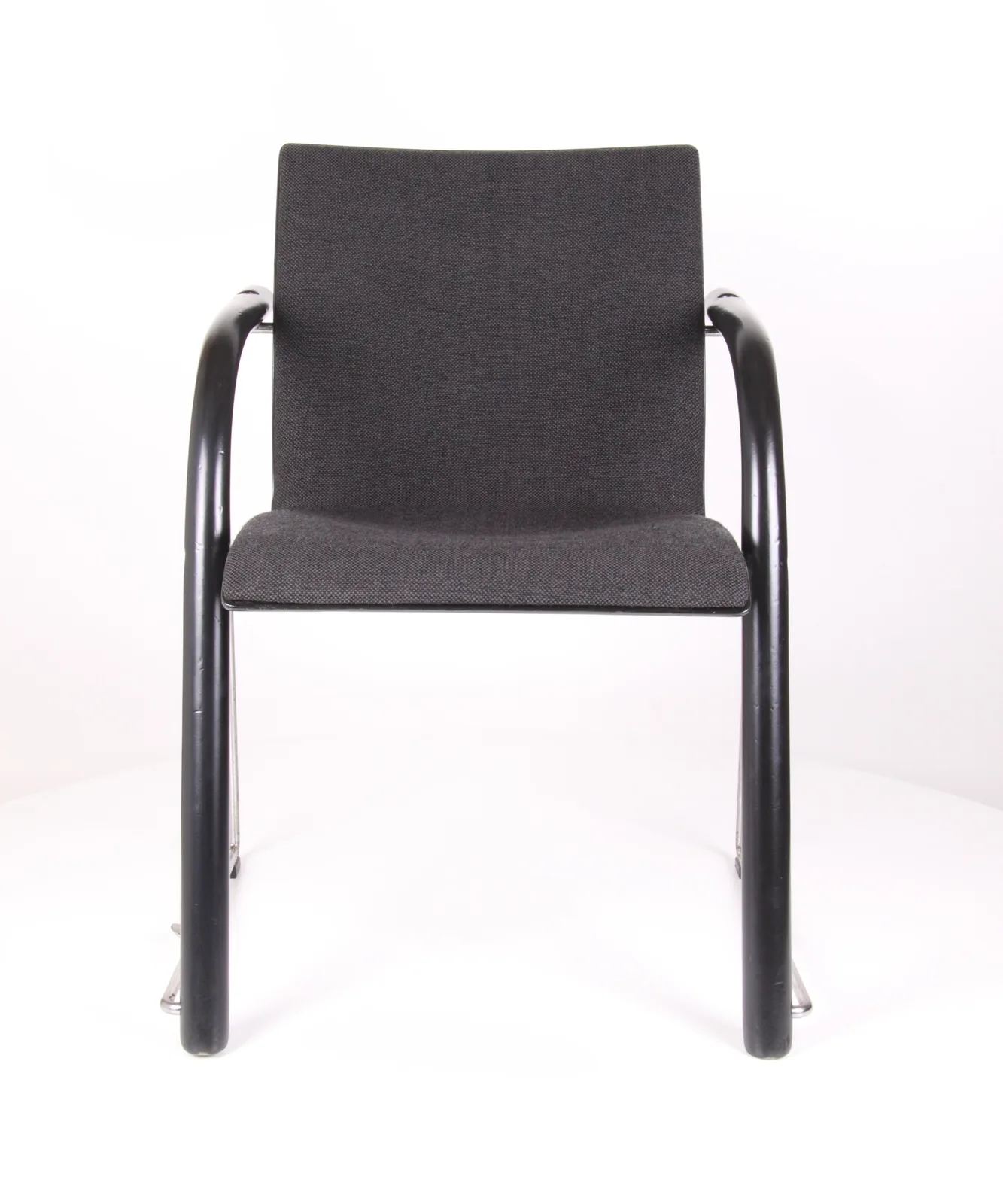 Thonet Freischwinger, Modell in Prüfung