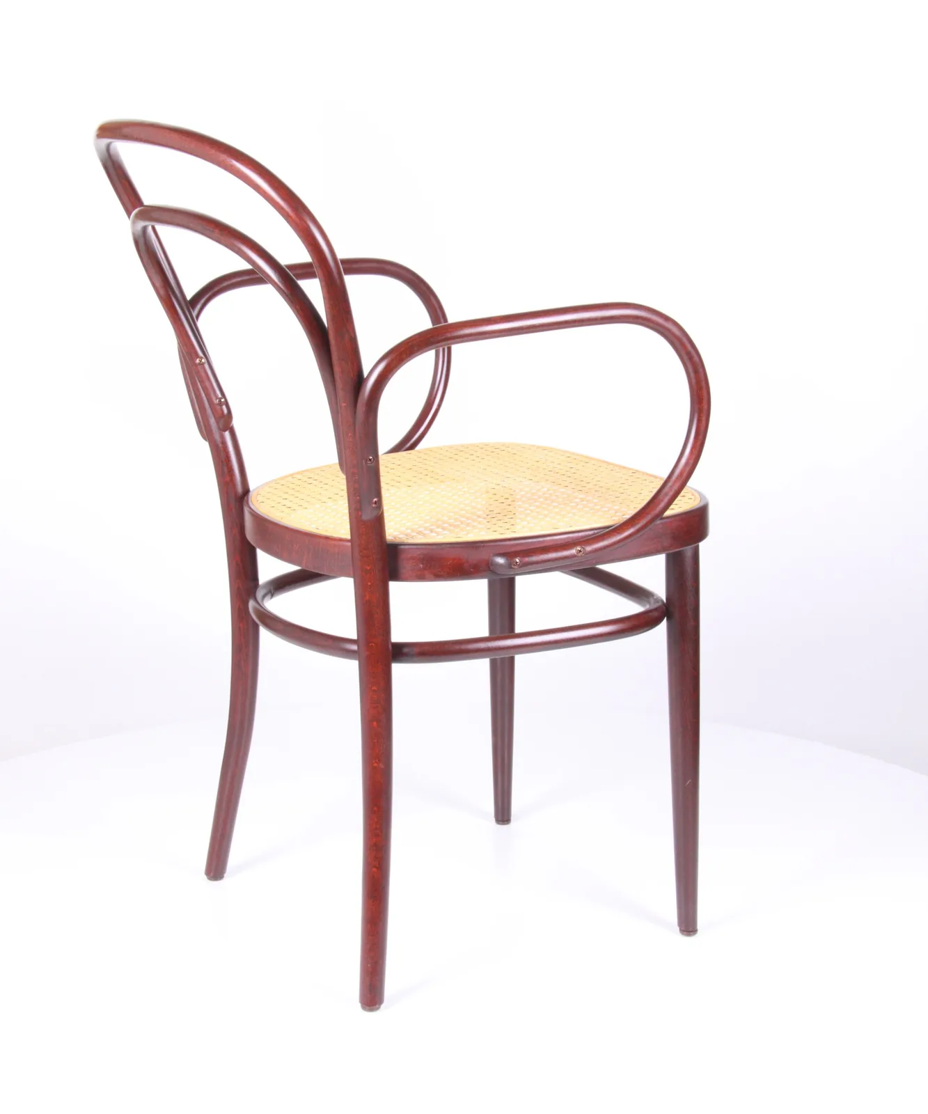 Thonet 214 Bugholz-Armlehnstuhl Ansicht 5