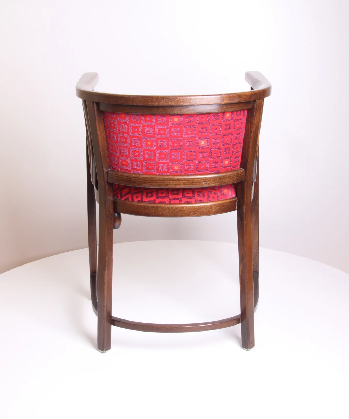 Thonet Fledermaus Armstuhl Ansicht 4