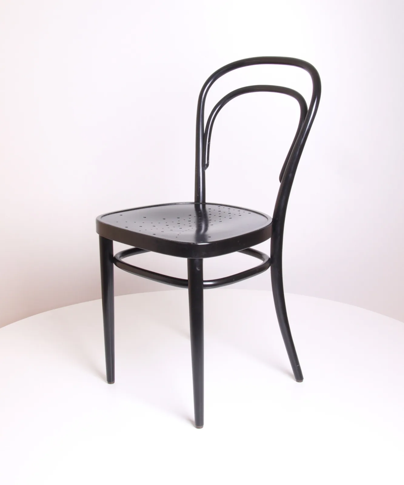 Thonet 214 schwarz Ansicht 2