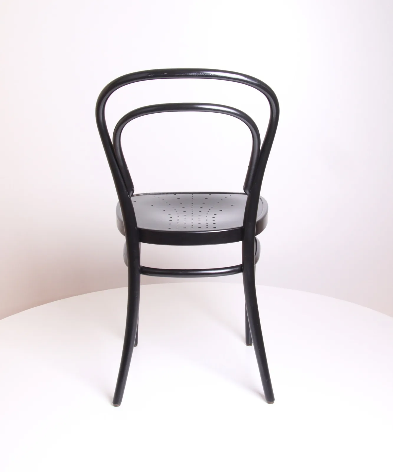 Thonet 214 schwarz Ansicht 4