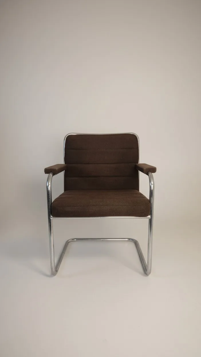 Thonet S 46 F Freischwinger-Armlehnstuhl mit braunem Bezug Ansicht 1
