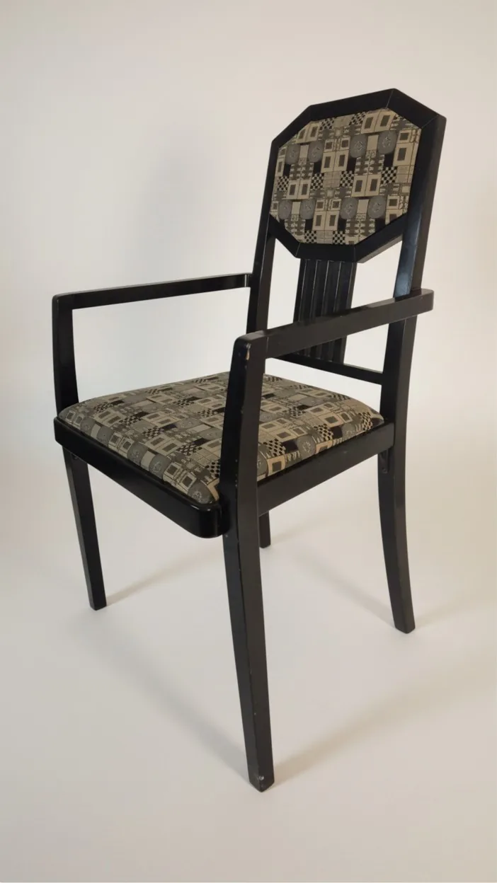 Thonet S 679 PF Armlehnstuhl mit Musterpolster Ansicht 2