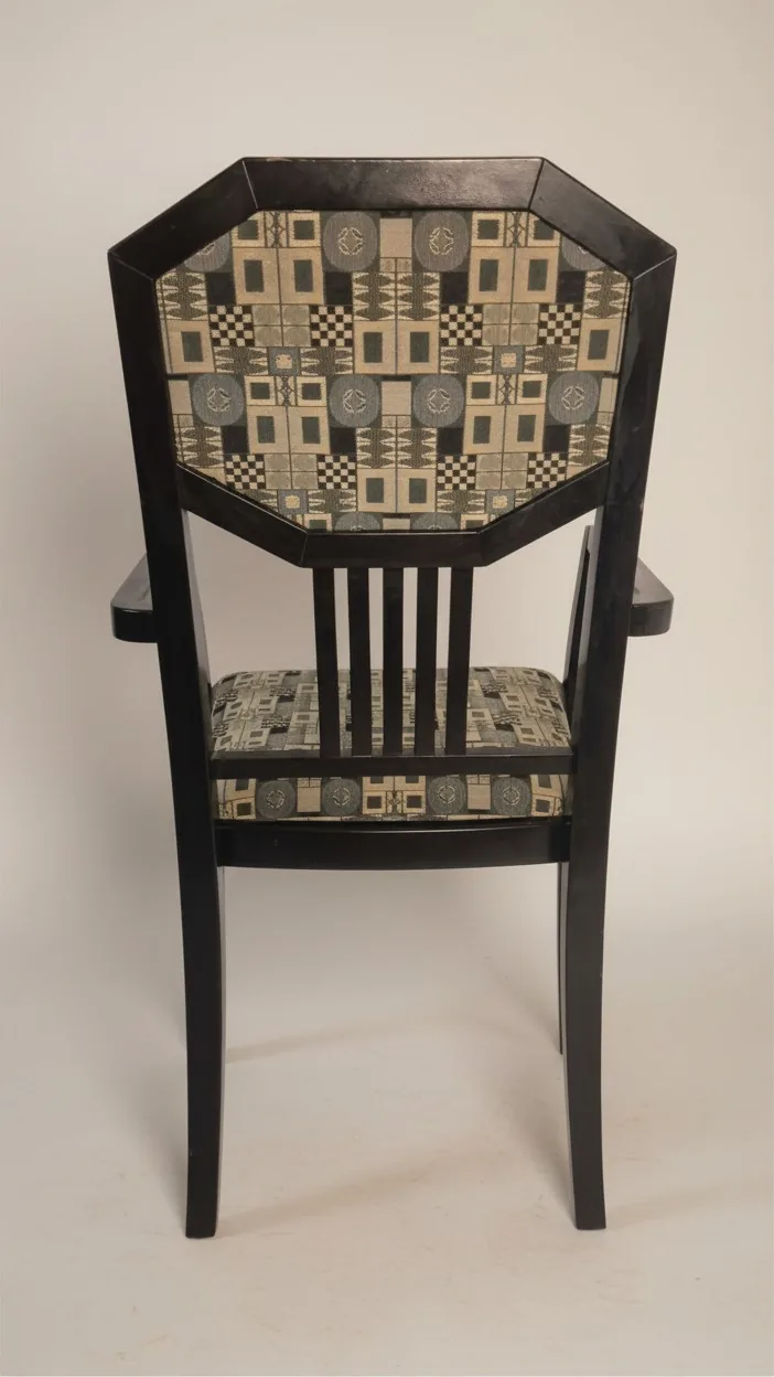 Thonet S 679 PF Armlehnstuhl mit Musterpolster Ansicht 4