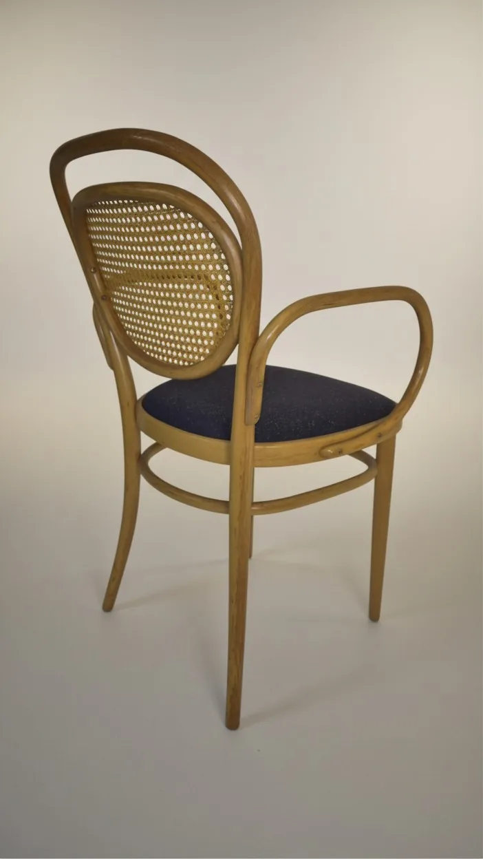 Thonet 215 F Bugholz-Armlehnstuhl mit Geflecht und Polster Ansicht 5
