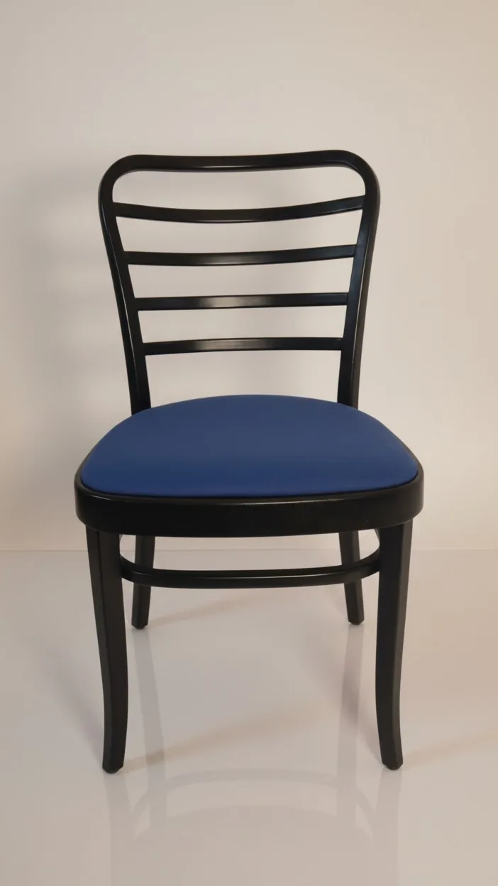Thonet A 283 Bistrostuhl mit Leiterlehne und blauem Polster Ansicht 1