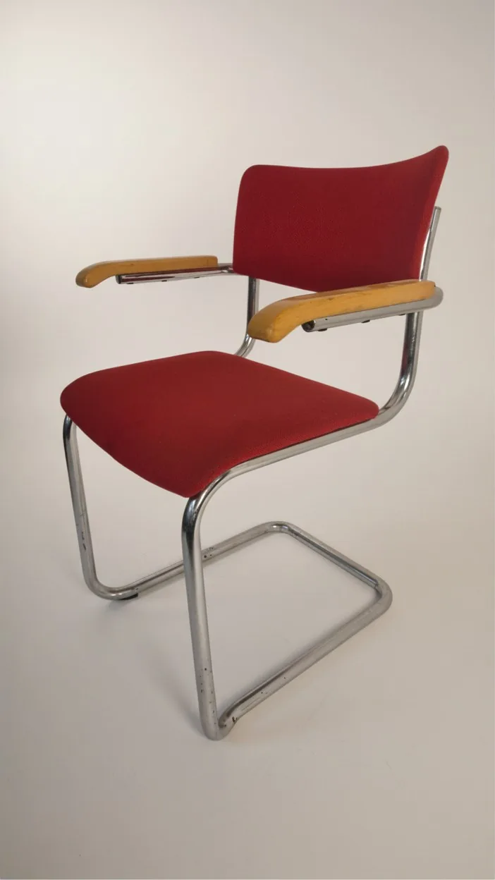 Thonet S 43 F Freischwinger-Armlehnstuhl, rot Ansicht 2