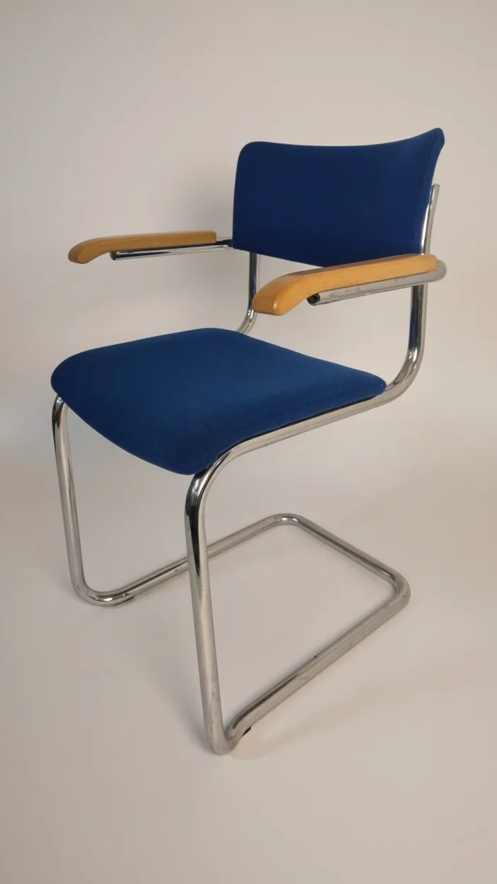 Thonet S 43 F Freischwinger-Armlehnstuhl, blau Ansicht 3