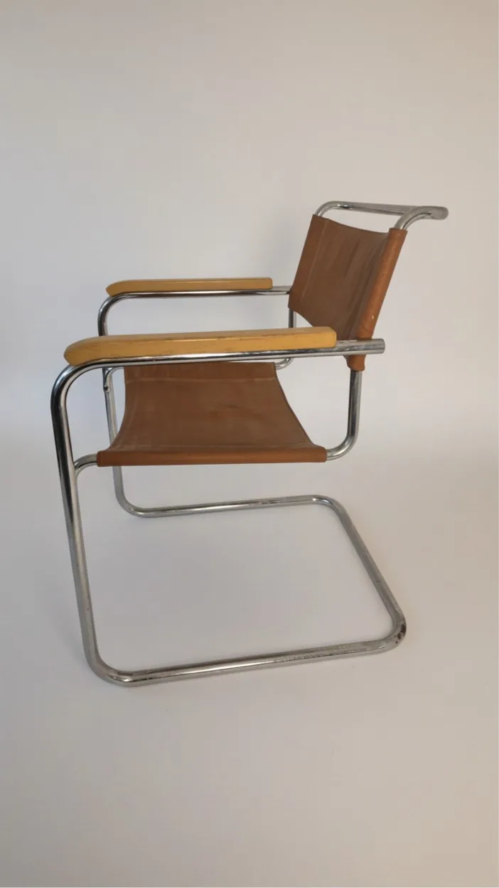 Leder-Freischwinger mit Holzarmlehnen Ansicht 3